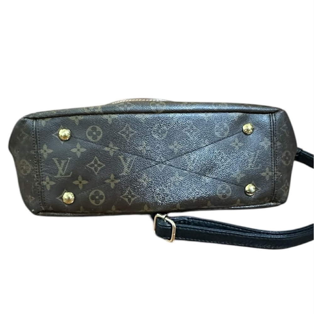 Louis Vuitton Pallas MM (feel free to make an offer) - Picture 11 of 15